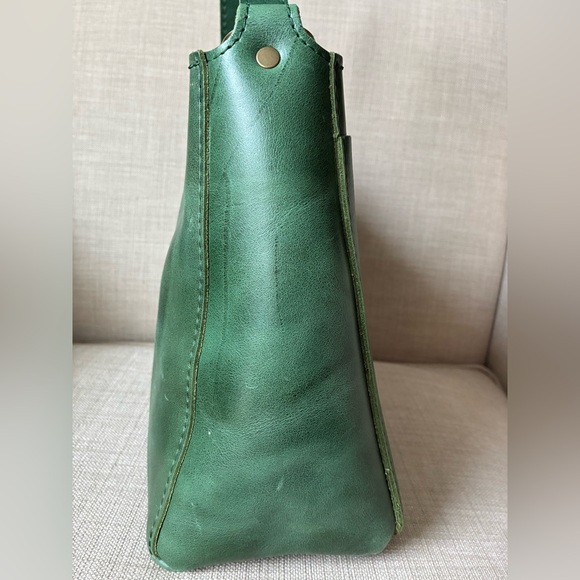 Portland Leather Goods Triangle Shoulder Bag Purse-Almost Perfect - Picture 4 of 9